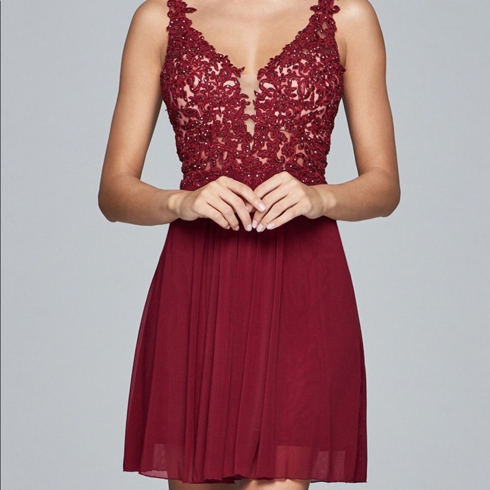 Faviana 8070 in Merlot